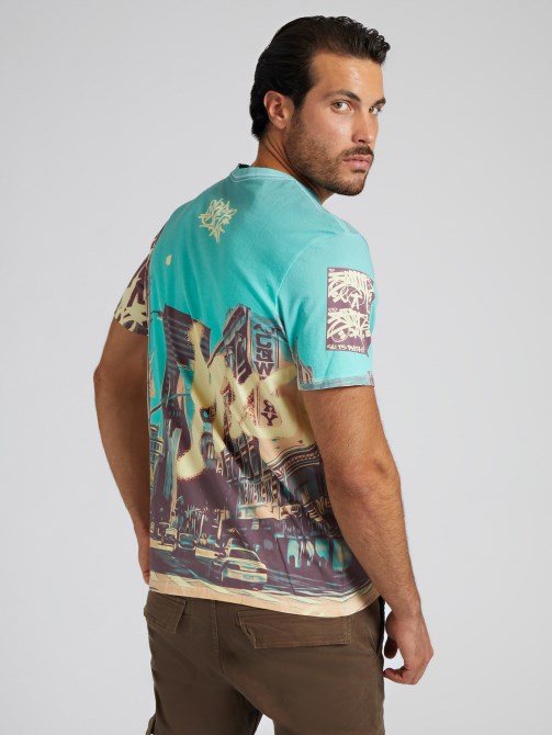 تي شيرت أبيض بطبعة ماكسي متعدد Guess