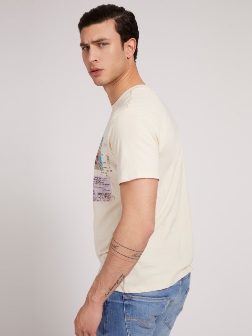 تيشيرت بطبعة جيس من الأمام كريمي