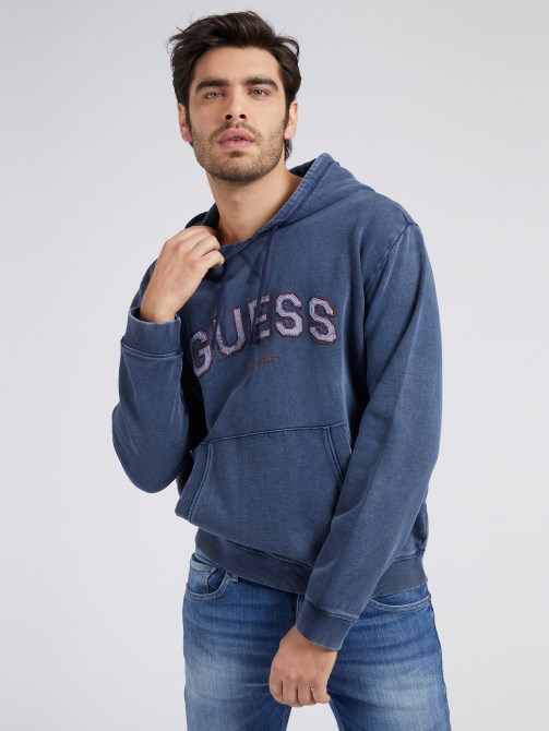 سويت شيرت بشعار أمامي أزرق Guess