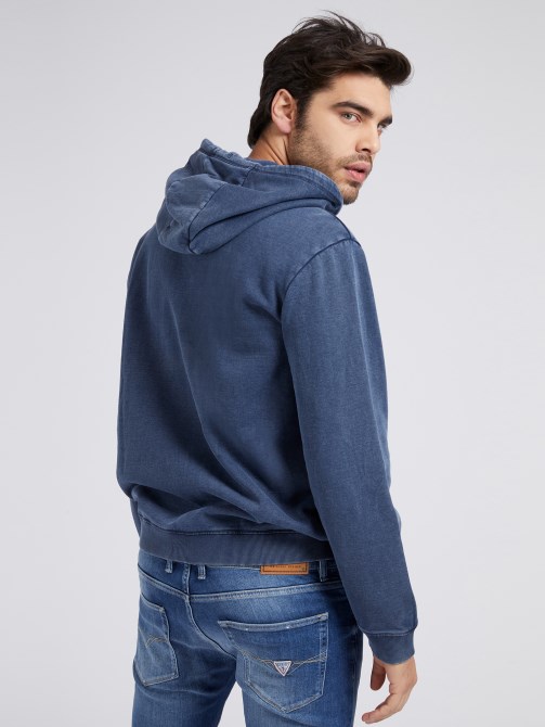 سويت شيرت بشعار أمامي أزرق Guess