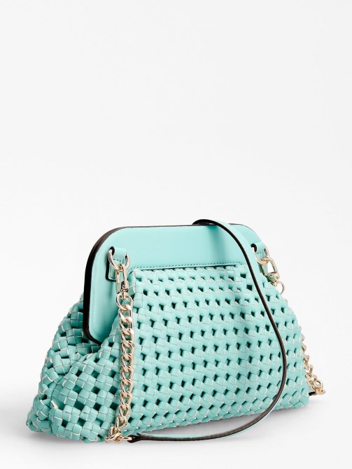 مضفر باللون الأزرق الفاتح