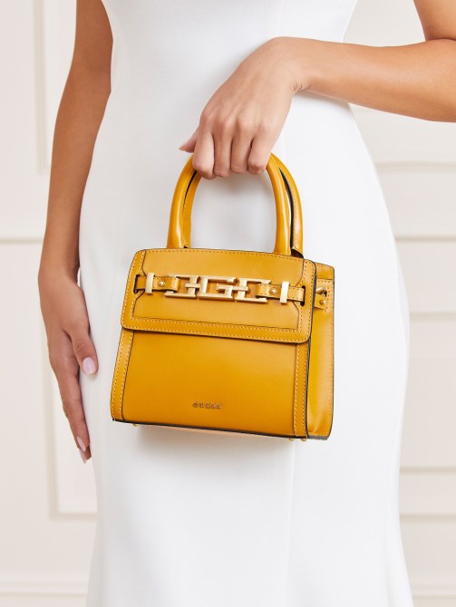 كريستينا حقيبة يد صغيرة من الجلد الحقيقي أصفر Guess