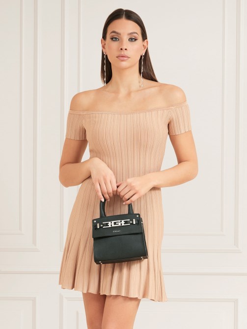 حقيبة سوداء سوداء كريستينا تخمين