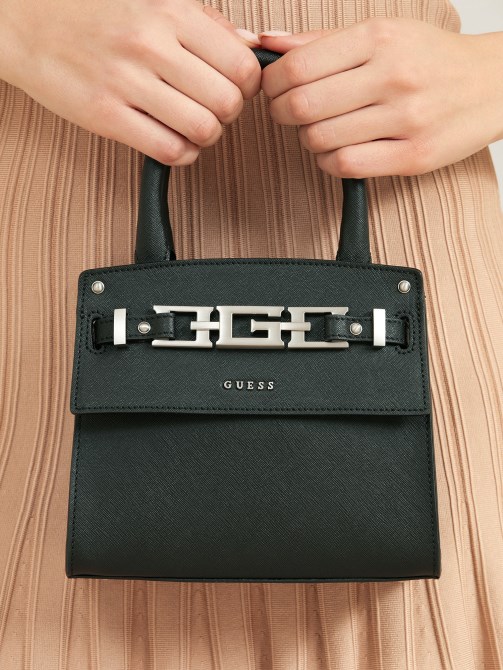 حقيبة سوداء سوداء كريستينا تخمين