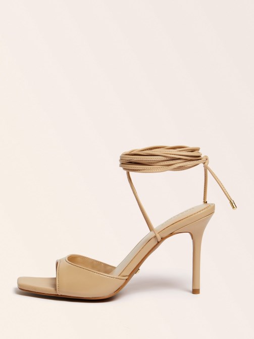 Marciano صندل من الجلد الطبيعي Guess بني