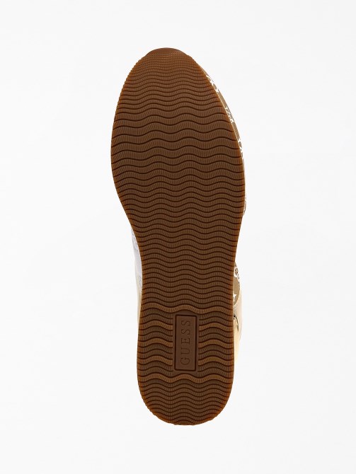 حذاء جري هارينا ذهبي من Guess