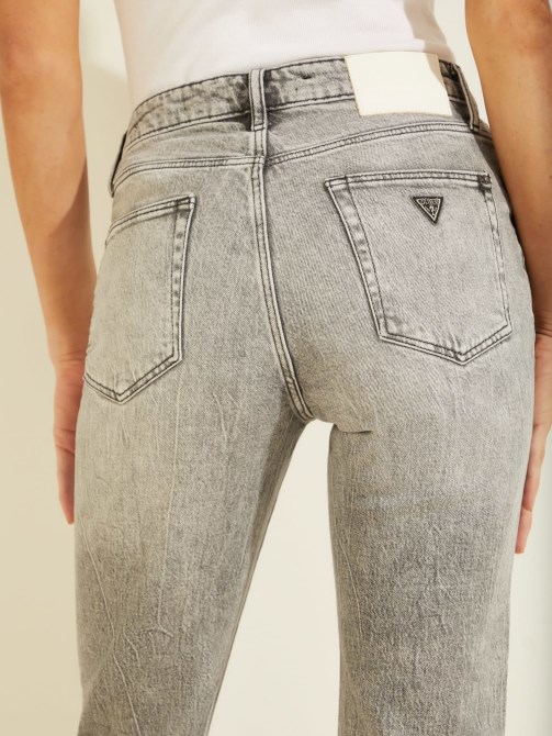 استرخاء بنطلون جينز استرخاء بمظهر أزرق Guess