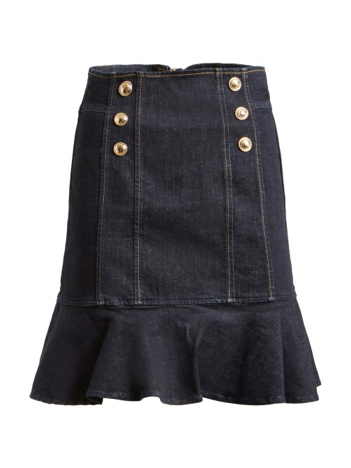 الإضاءة المناسبة والتنانير المضيئة باللون الأزرق والأزرق