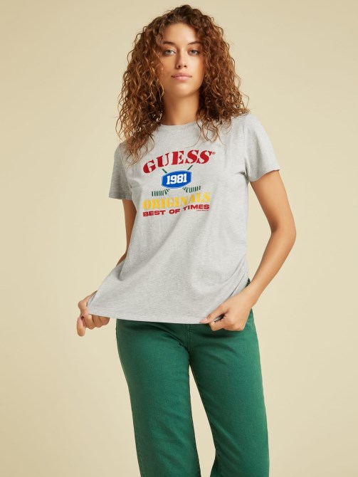 تيشيرت بشعار أمامي رمادي Guess