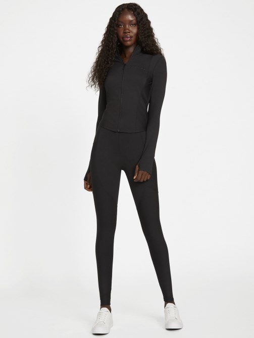 ليقنز إيكرام أكتيف جيت بلاك جيس