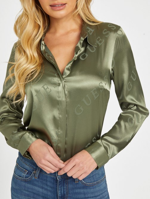 Guess Isle Wash 32 '' قميص ساتان بشعار جالينا