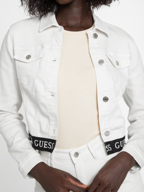 جاكيت قصير بشعار جمل الجبل الأبيض Guess
