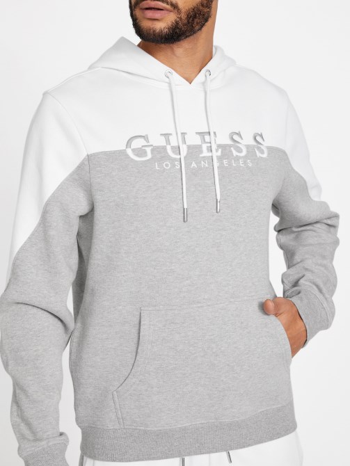 أبيض نقي - هودي بشعار ايكو ماركوس من Guess