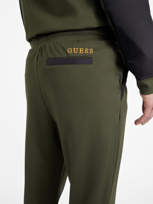 تخمين Takoda Joggers الغابة المخيفة