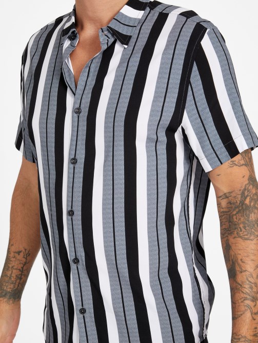 قميص مخطط ناريا من Guess باللون الأسود
