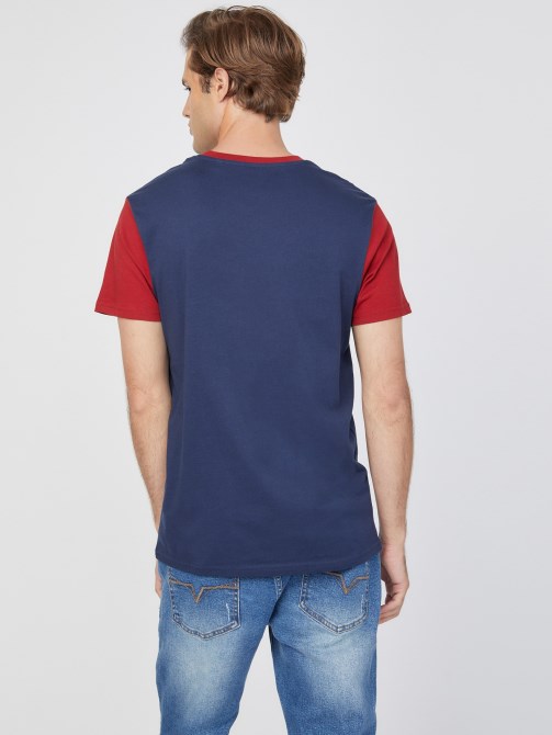 تي شيرت بشعار Guess Thom بلون أزرق داكن