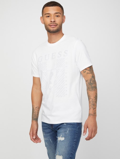تي شيرت شعار Kwes أبيض نقي Guess