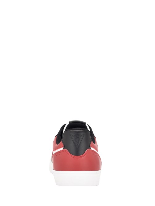 حذاء رياضي بيزا بدون رقبة أسود Guess