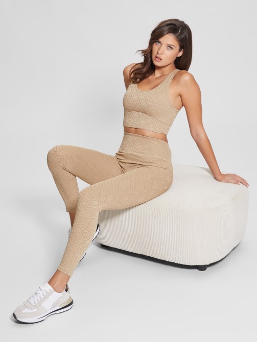 Dana Active Top G-embossed Thermal Clay Guess. دانا أكتيف أعلى تخمين الطين الحراري. دانا أكتيف أعلى تخمين الطين الحراري