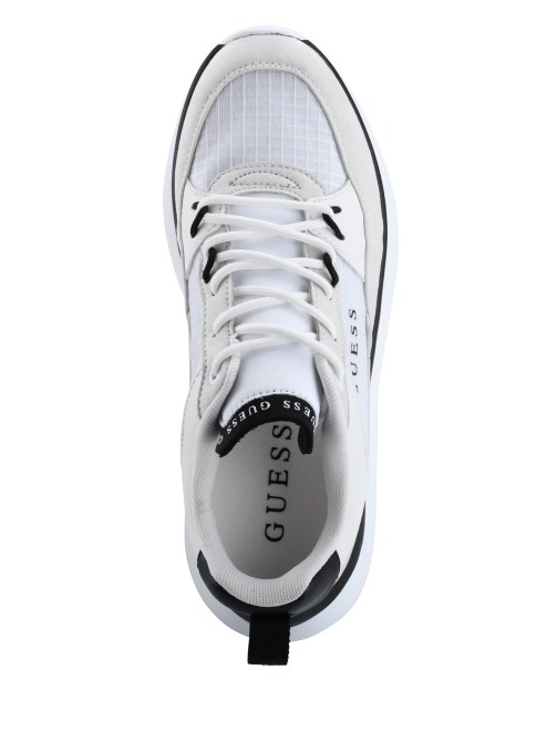 حذاء رياضي باللون العاجي 150 درجة