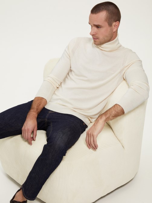 Eco Percival الياقة المدورة تخمين أبيض دافئ