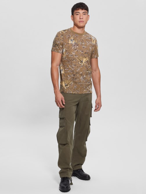 Tiger Crewneck Tee Tiger Jungle Print Guess. شكل النمر شكل النمر