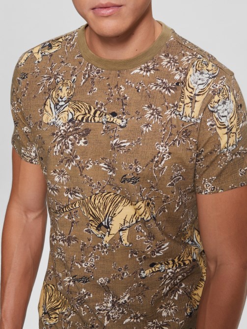 Tiger Crewneck Tee Tiger Jungle Print Guess. شكل النمر شكل النمر