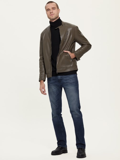 جاكيت راكب الدراجة النارية من الجلد الصناعي باللون البني جيس