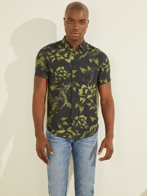 Guess Eco Rayon Forest قميص بطباعة الغابات الحمضية